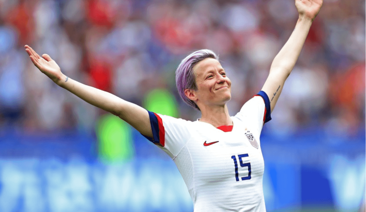 Rapinoe the pose